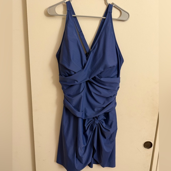 Blooming Jelly One Piece Tummy Control Modest Criss Cross SwimSuits Size 3XL NWT - Picture 1 of 3